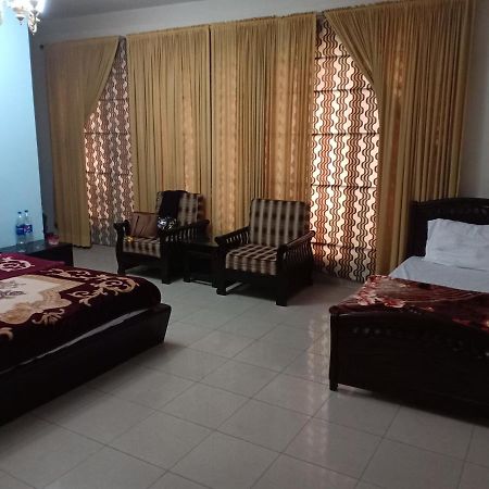 Tourist Hub Islamabad Bed & Breakfast Exterior photo