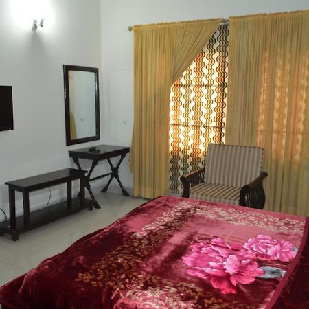 Tourist Hub Islamabad Bed & Breakfast Exterior photo