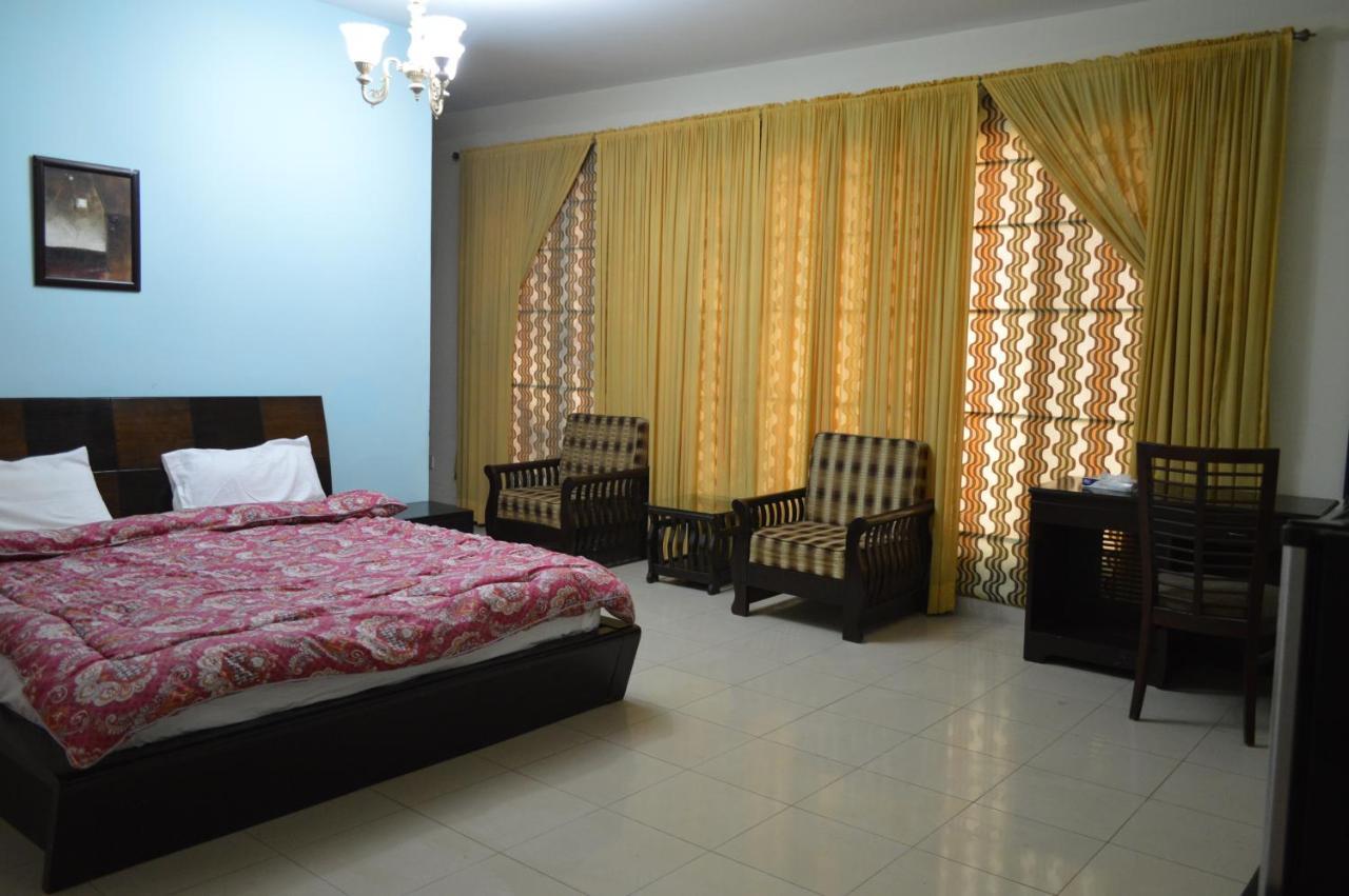 Tourist Hub Islamabad Bed & Breakfast Exterior photo
