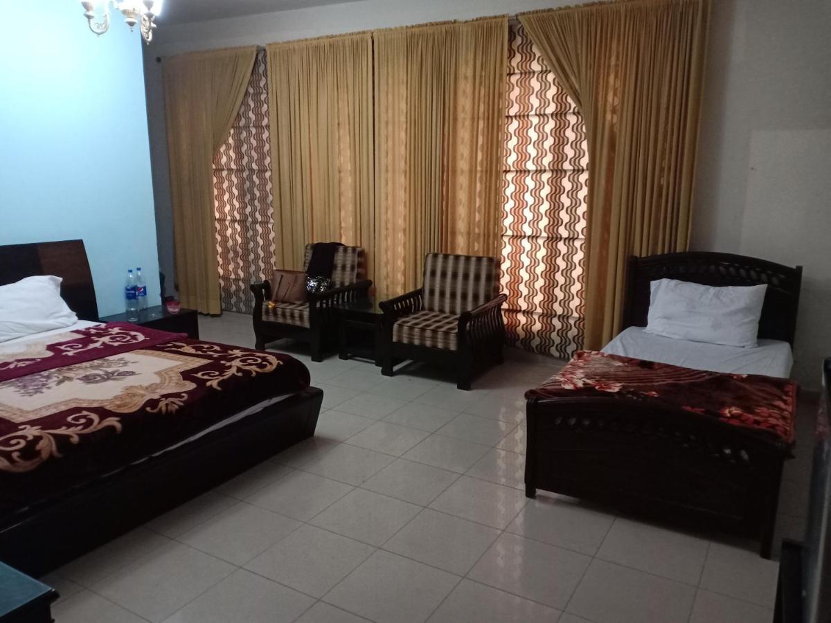Tourist Hub Islamabad Bed & Breakfast Exterior photo