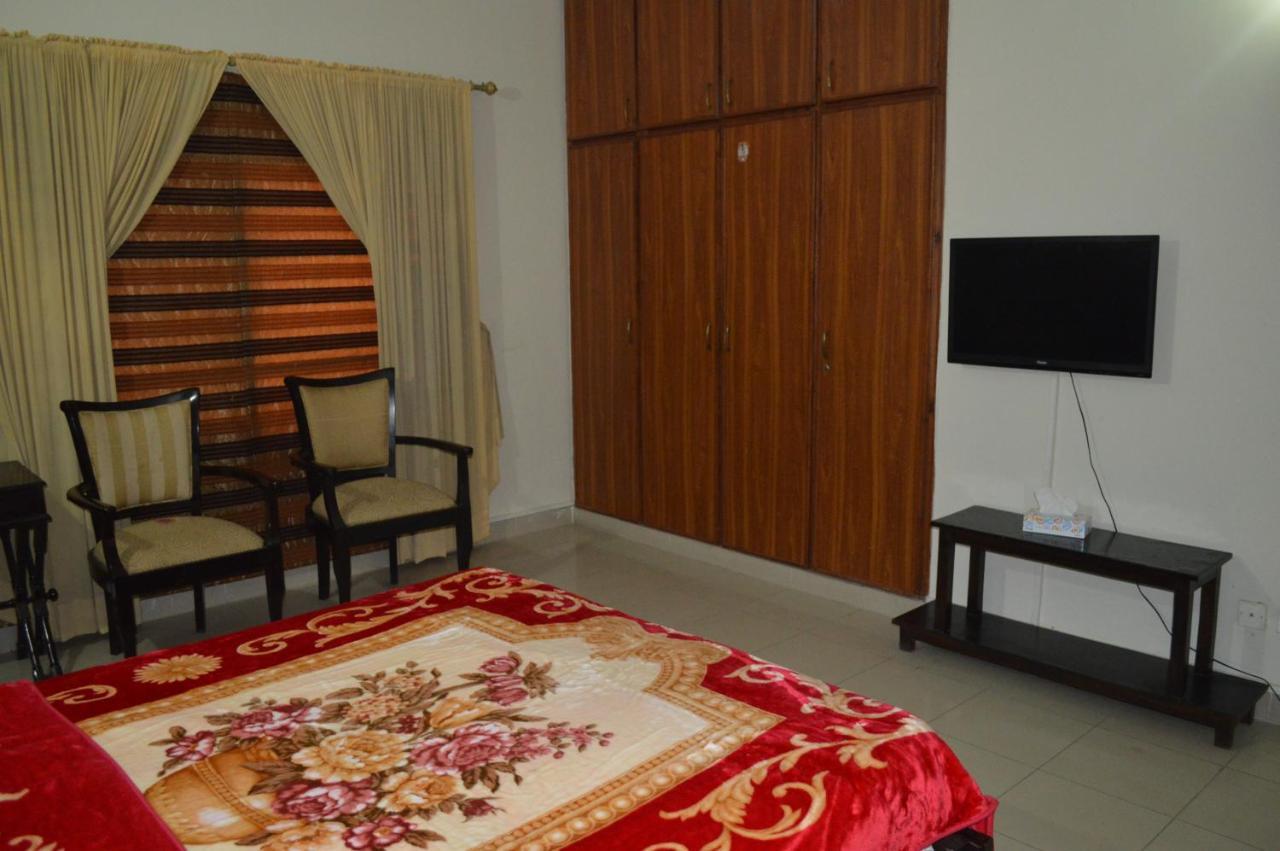 Tourist Hub Islamabad Bed & Breakfast Exterior photo